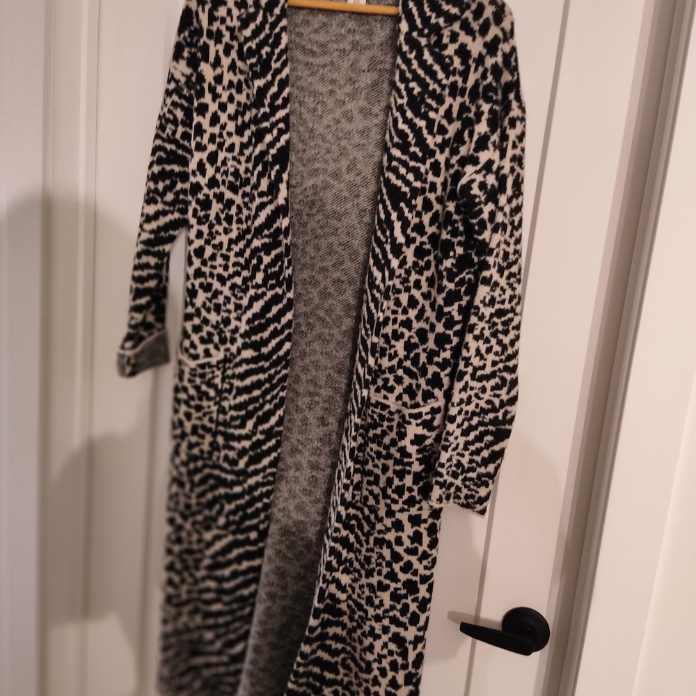 Sincerely Jules Black and Cream Leopard Print Long Vest